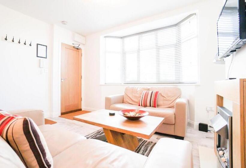 Aaa Stay Garden Apartment