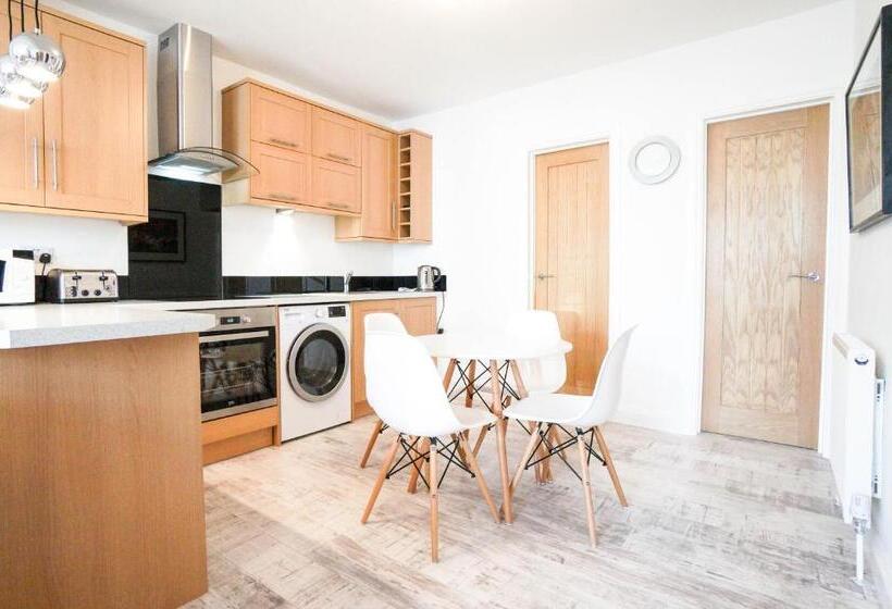 Aaa Stay Garden Apartment