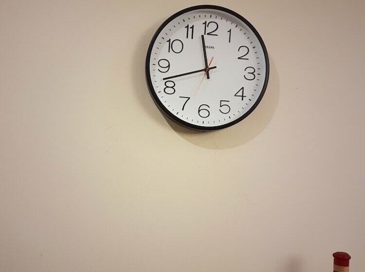 ベッドアンドブレックファースト 77 Sunset Plaza