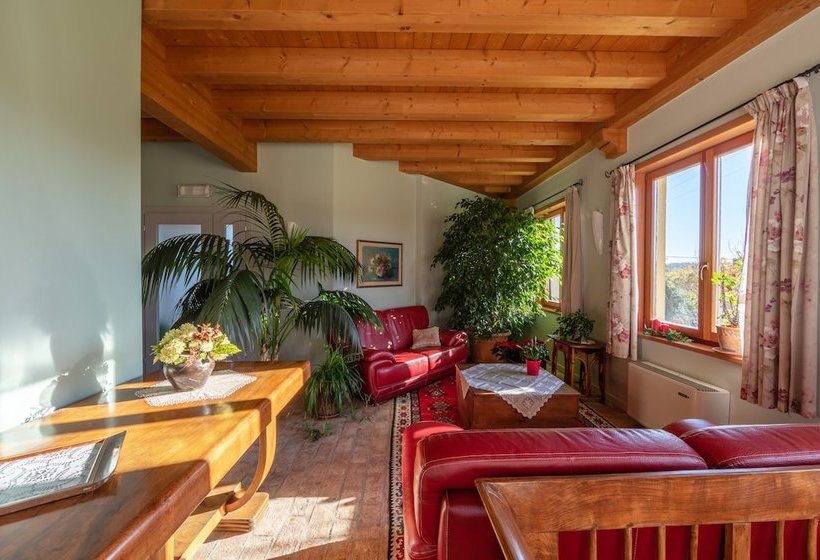 ベッドアンドブレックファースト Agriturismo Paraschos