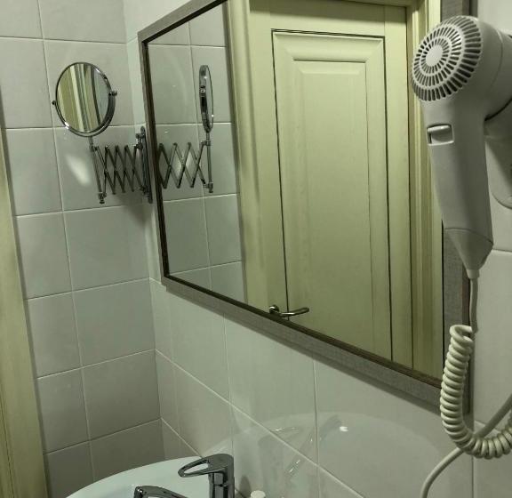 تختخواب و صبحانه Iceberg