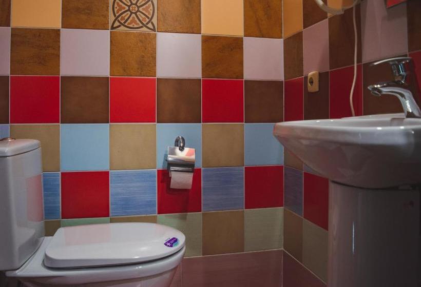 تختخواب و صبحانه Iceberg