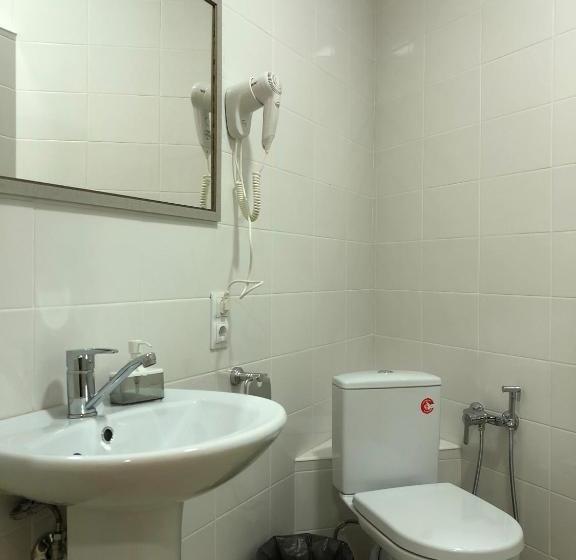 تختخواب و صبحانه Iceberg