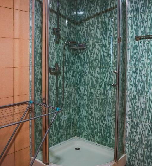 تختخواب و صبحانه Iceberg