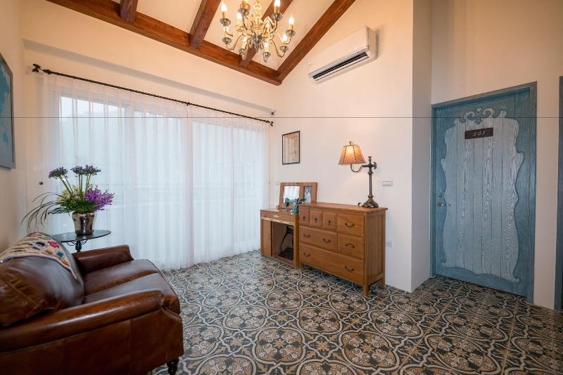 تختخواب و صبحانه R&j Guesthouse