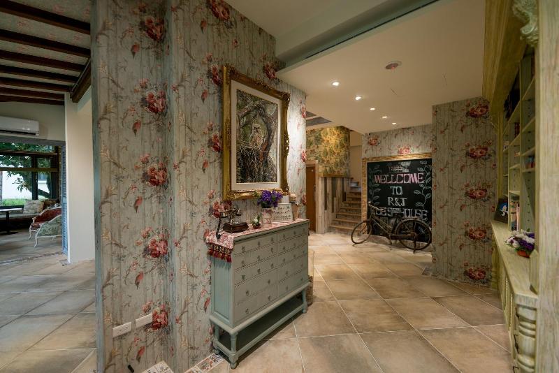 تختخواب و صبحانه R&j Guesthouse