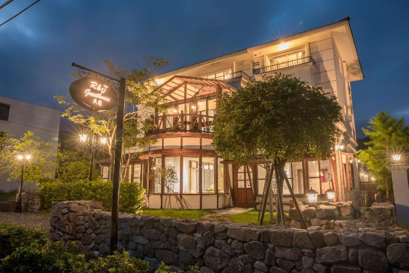 تختخواب و صبحانه R&j Guesthouse