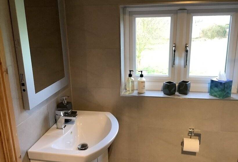 مبيت وإفطار Villa Farm Cottage
