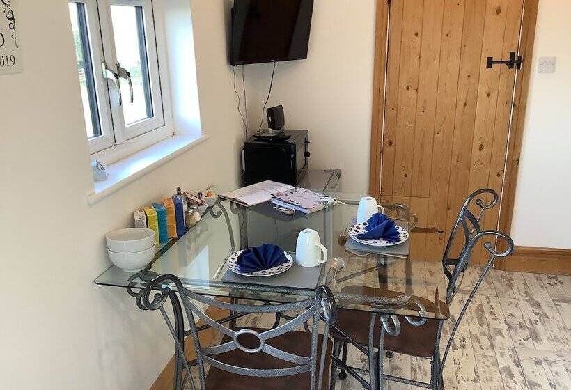 مبيت وإفطار Villa Farm Cottage