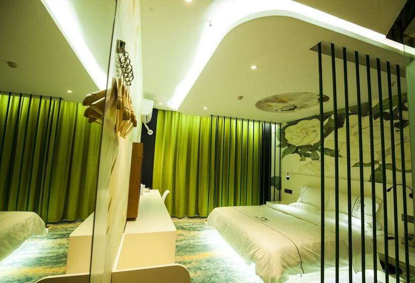 Fun Loving Theme Hotel Of Tengchong