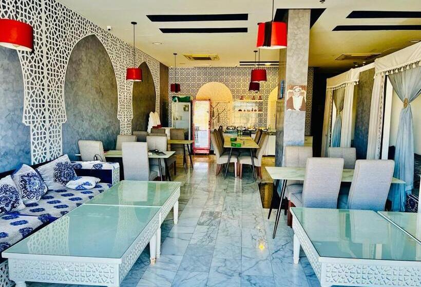 Golden Crown Hotel Alseeb Muscat