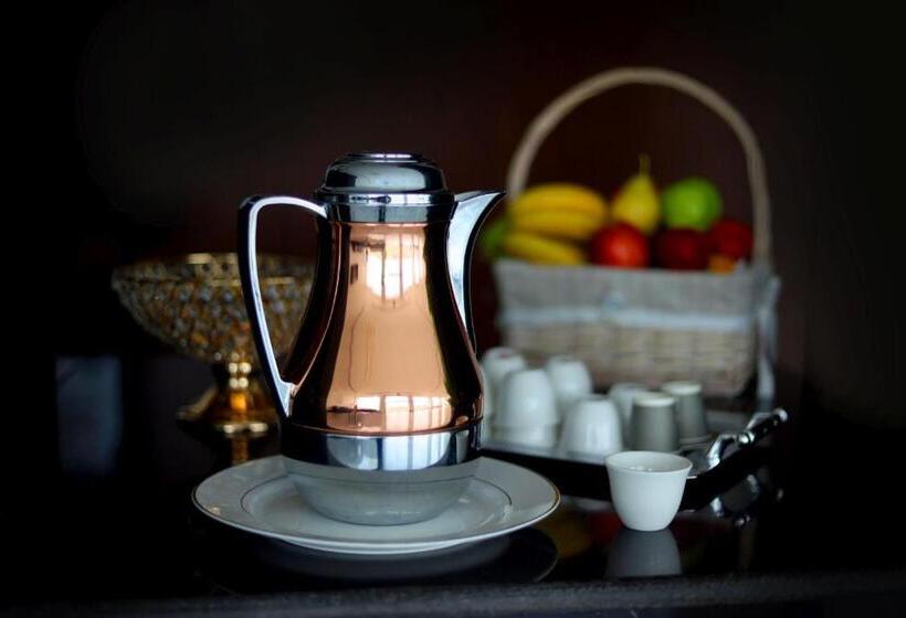 Golden Crown Hotel Alseeb Muscat