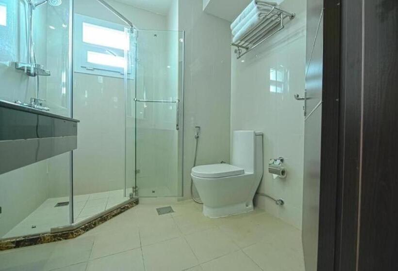 Golden Crown Hotel Alseeb Muscat