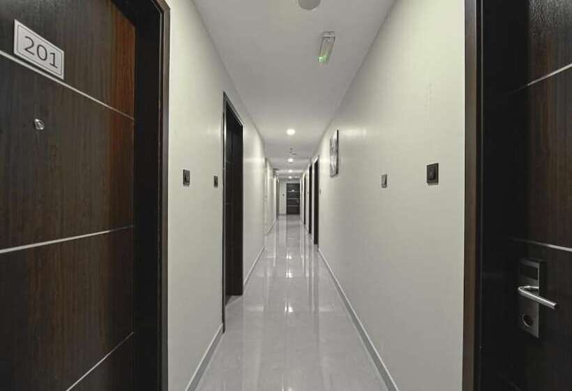 Golden Crown Hotel Alseeb Muscat