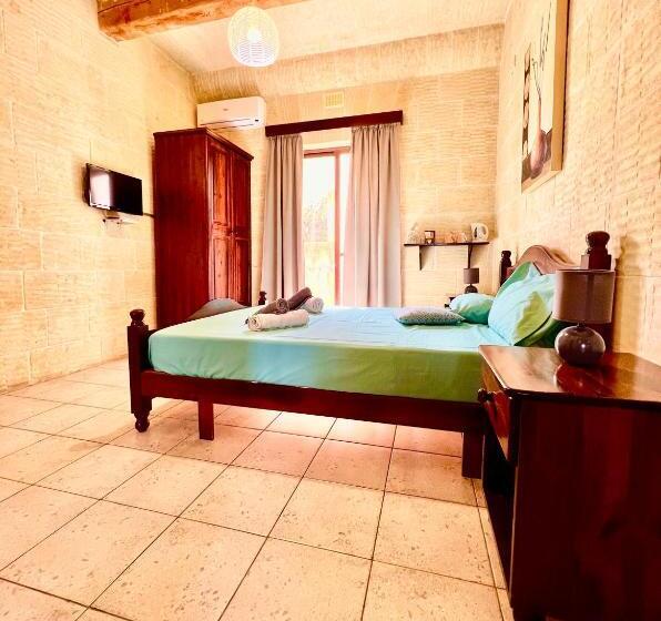 Grotto's Paradise B&b