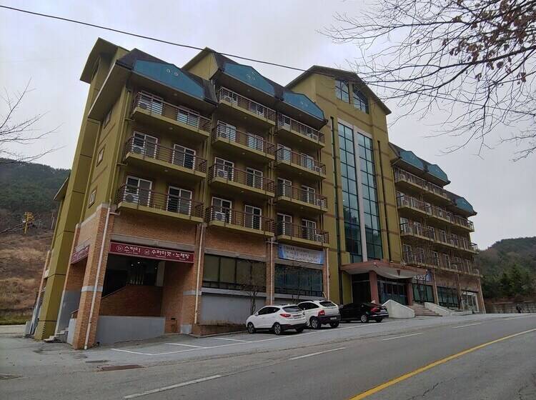 Healingnsajo Resort Chungju Suanbo