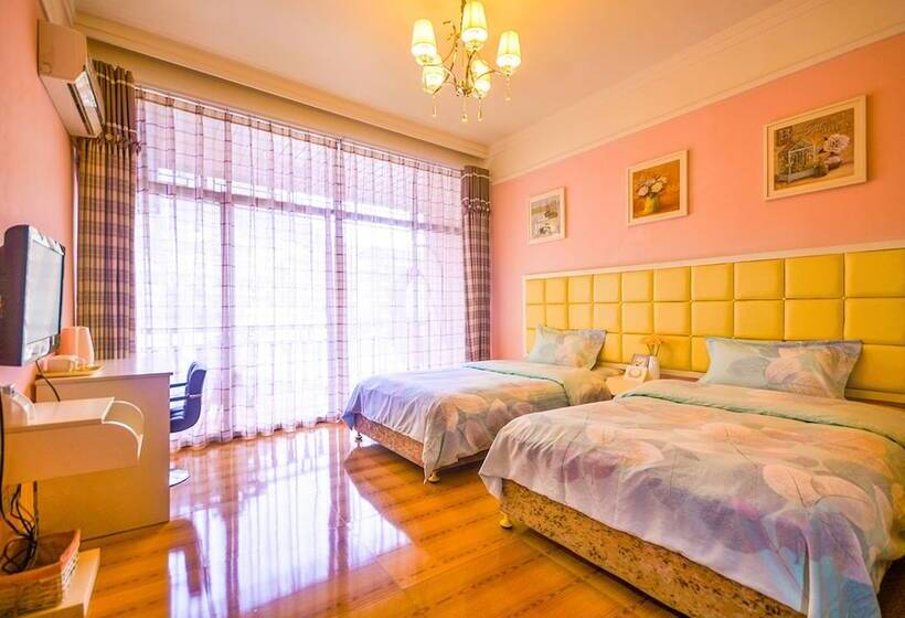 פונדק Fenghuang Joy Riverview