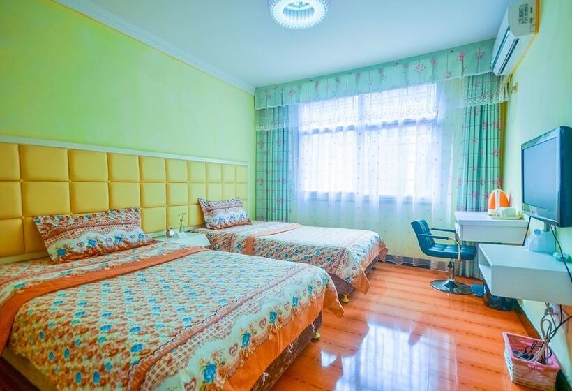 פונדק Fenghuang Joy Riverview