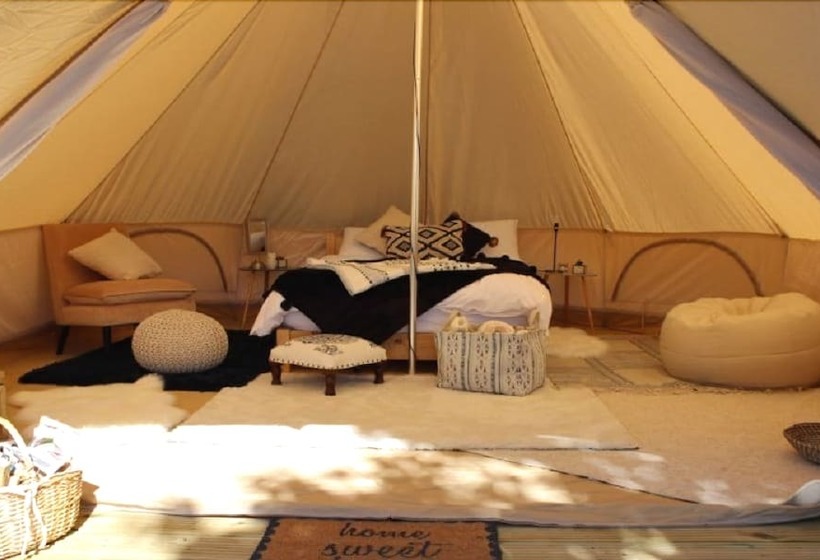 簡易ホテル Firs Glamping