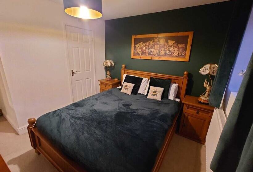 여관 Lovely Rooms In A Quiet Place Of Woking