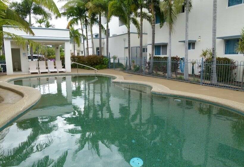 פונדק Madison Ocean Breeze Apartments