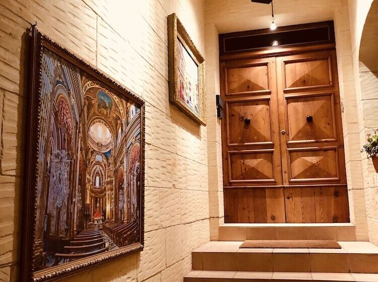 مسافرخانه Narcisa Farmhouse B&b