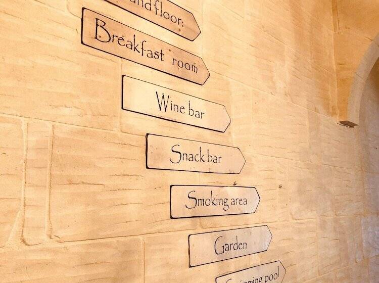 مسافرخانه Narcisa Farmhouse B&b