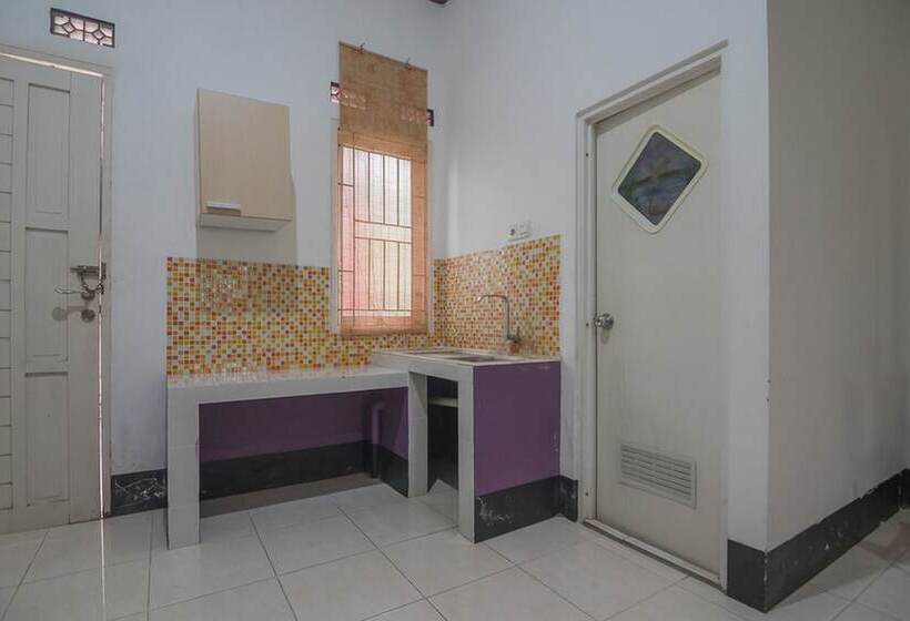 فندق فئة نجمة واحدة Reddoorz Syariah Near Bscc Dome
