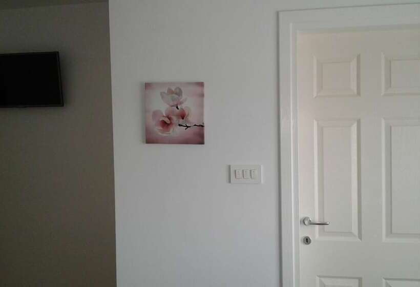 Хостел Rooms Stella