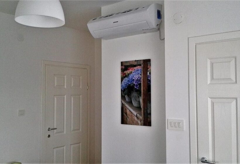 Хостел Rooms Stella