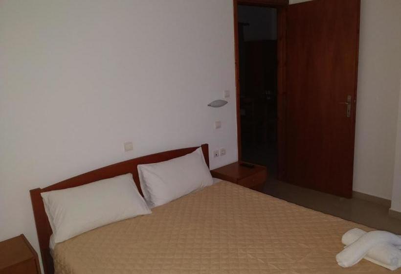 פונדק Sifis Studios