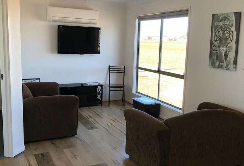 客栈  Tarnasey Farm