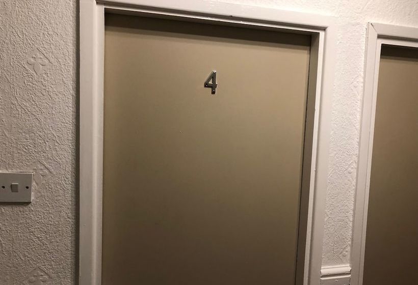 فندق فئة نجمة واحدة The Banjo Bed And Breakfast