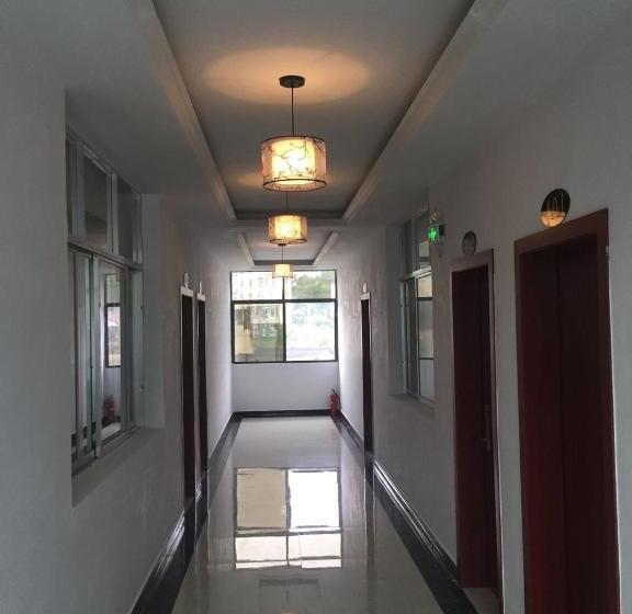 Furong Town Lushan Inn