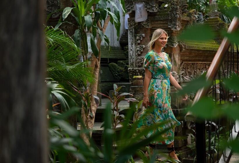 בית מלון כפרי Adiwana Monkey Forest