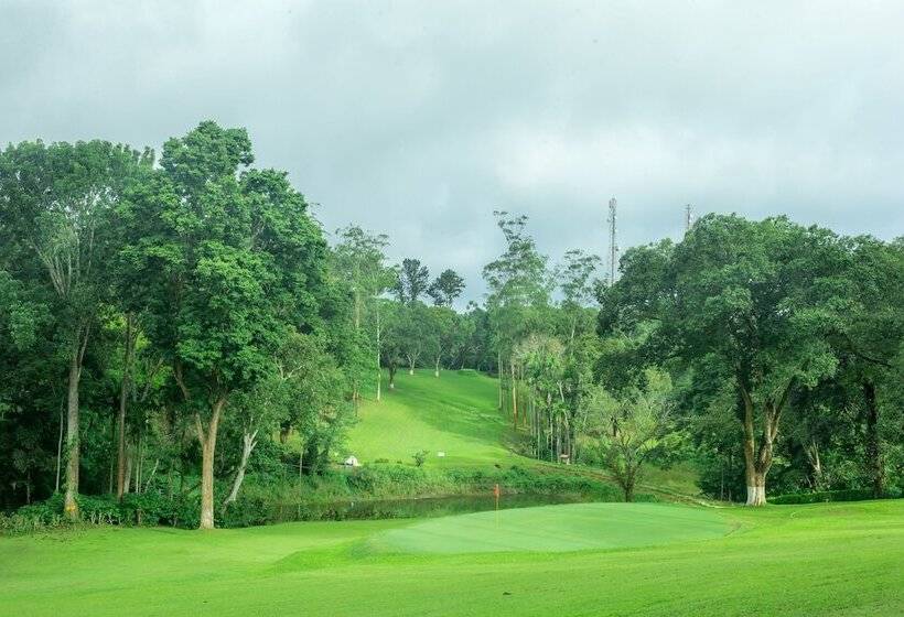 בית מלון כפרי Ama Plantation Trails , Coorg