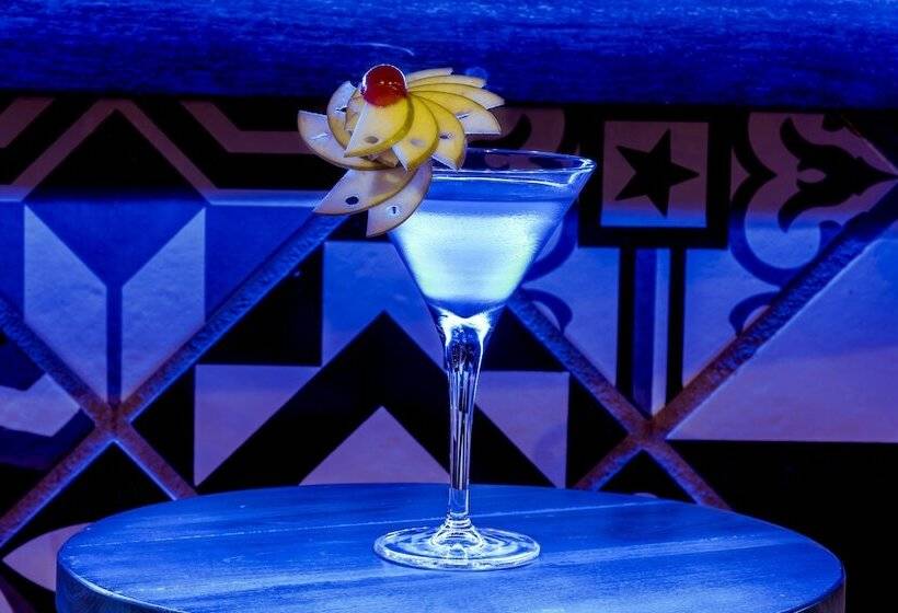 Отель Azur Paradise