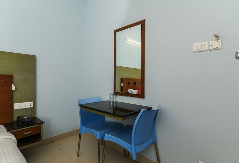 בית מלון כפרי Balaji Grand