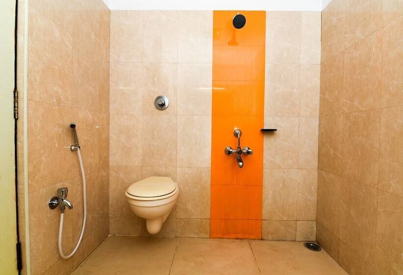 בית מלון כפרי Balaji Grand