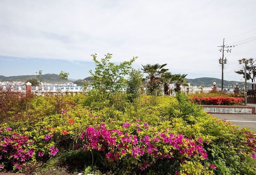 בית מלון כפרי Carib Condo