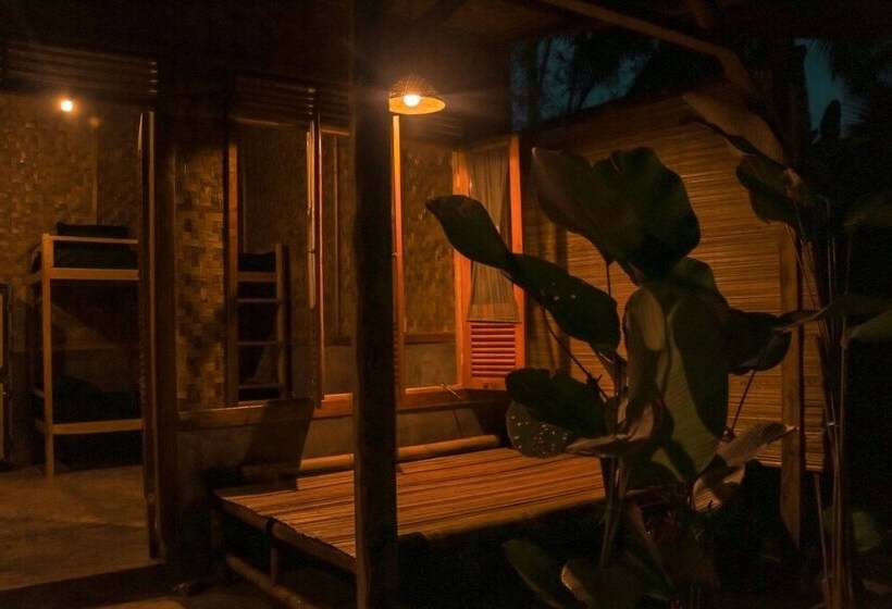 酒店 Cianjur Paddies Hostel