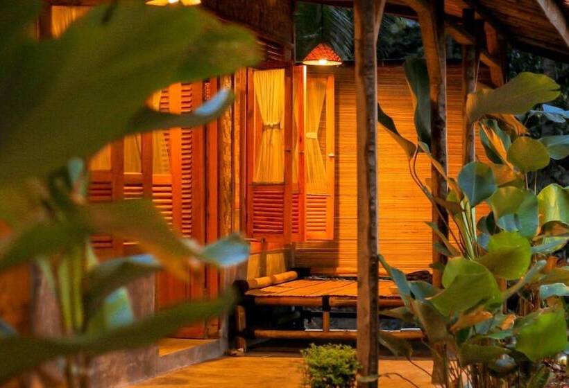 酒店 Cianjur Paddies Hostel