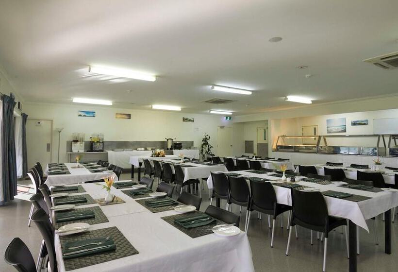 Crossroads Hotel Lae