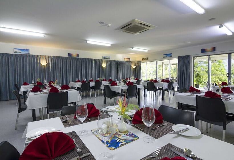 Crossroads Hotel Lae