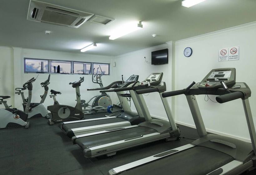 Crossroads Hotel Lae