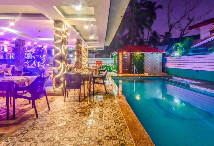 호텔 De Falcon Goa Beach Resort