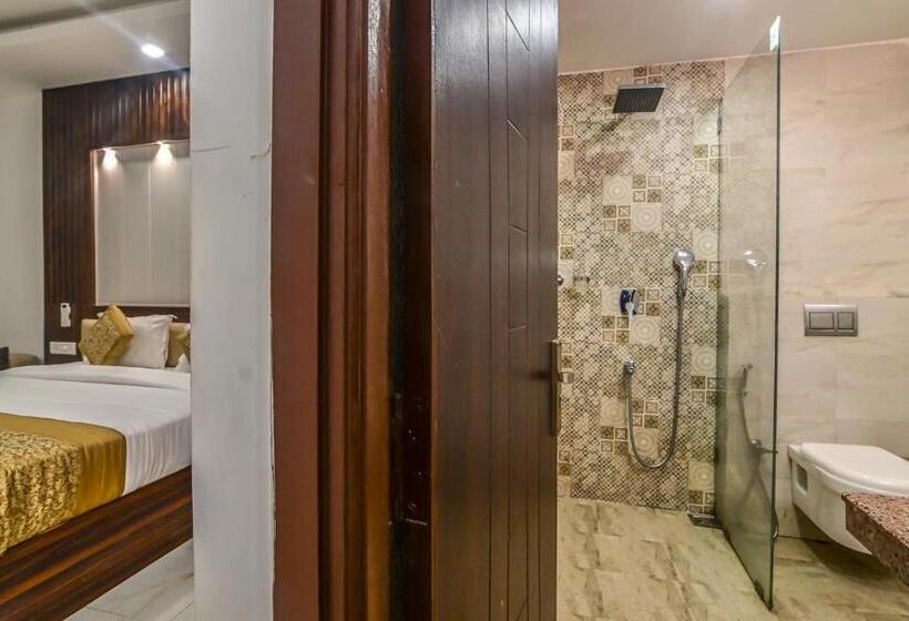 호텔 De Falcon Goa Beach Resort