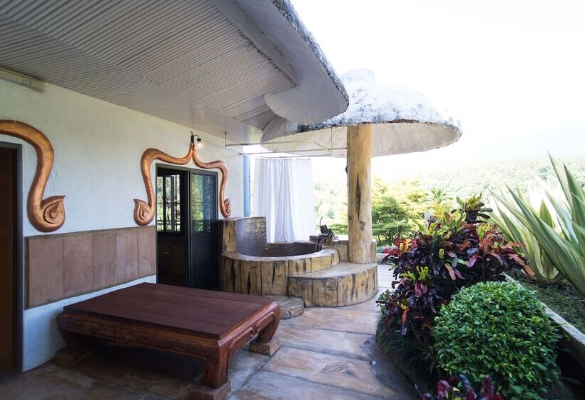 Отель E Outfitting Valley Resort