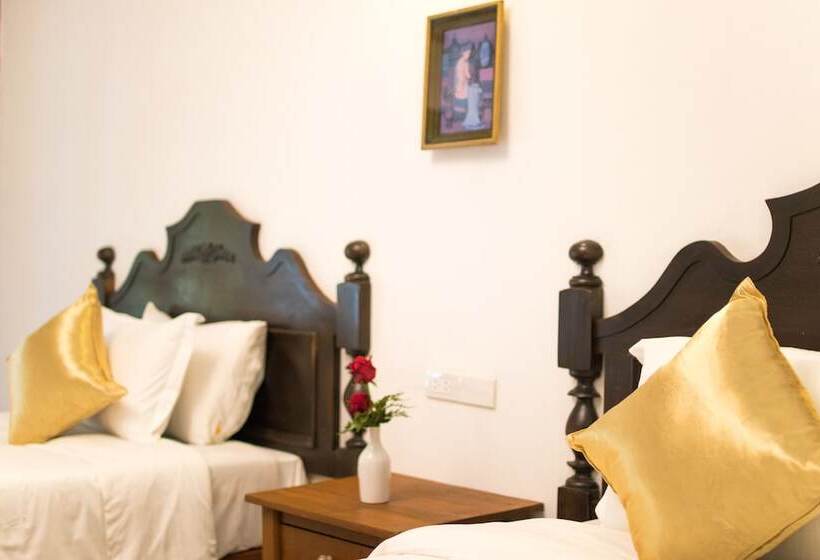 Отель E Outfitting Valley Resort