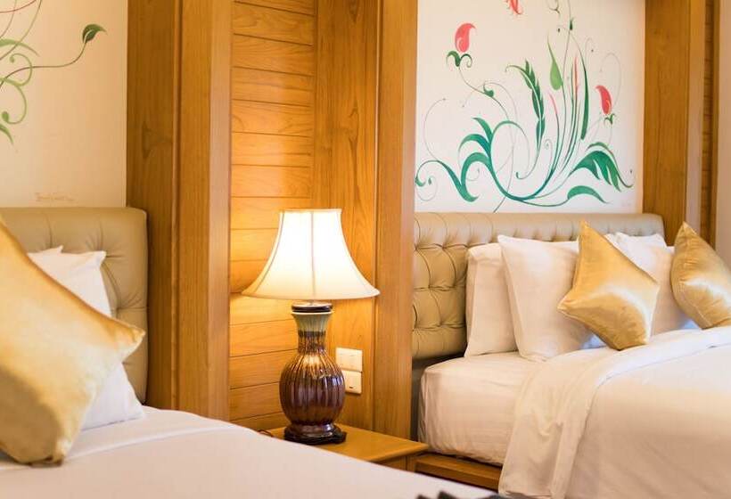 Отель E Outfitting Valley Resort